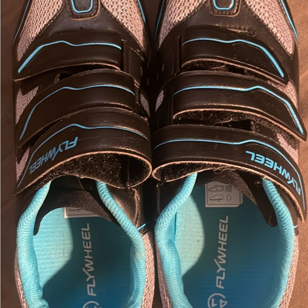 Flywheel Women's Athletic Shoes - Black and Blue